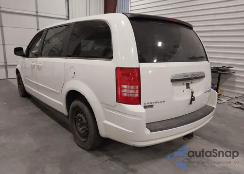 2010 Chrysler Town & Country Lx из США, поврежденный, VIN 2A4RR4DE0AR315943